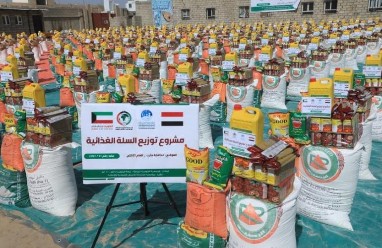 ضمن حملة #الكويت_بجانبكم وبتمويل الجمعية الكويتية للإغاثة مؤسسة استجابة تختتم توزيع 6000 سلة غذائية بخمس محافظات يمنية.