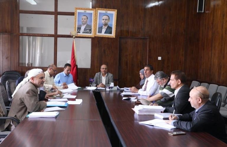 مكافحة الفساد تستعرض موجهات القيادة الجديدة للهيئة وتحيل قضية إلى النيابة