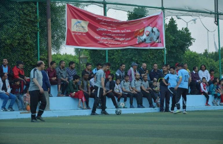 هدايا ماكس يقترب من التأهل لنصف نهائي دوري يمن موبايل الكروي