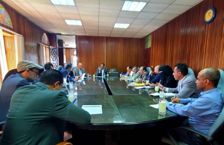 وزير الاتصالات يجتمع بقيادة الهيئة العامة للبريد ويحثها على ضرورة أتمتة الخدمات المختلفة