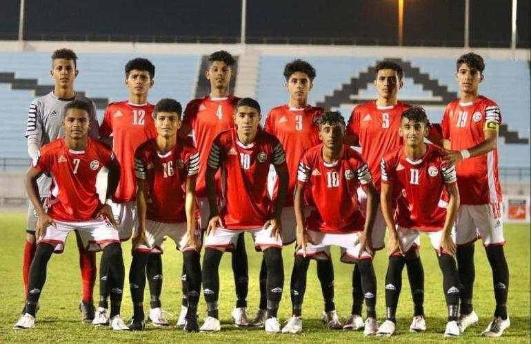 مجموعة شركات هائل سعيد أنعم وشركاه تزيد فرحة لاعبي الناشئين بعشرة آلاف دولار