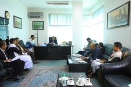 مناقشة خطط الهيئة العامة لتنمية المشاريع الصغيرة والأصغر