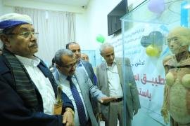 وزير التعليم العالي يدشن التطبيق العملي بالجثث البلاستينية بكلية الطب بجامعة العلوم والتكنولوجيا