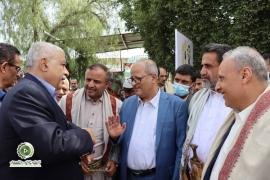 تدشين المهرجان الوطني الأول للعسل اليمني بحضور رسمي وشعبي كبير!!
