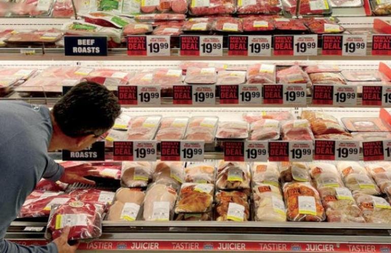 ارتفاع التضخم الأمريكي يضع بايدن تحت مزيد من الضغوط الشعبية