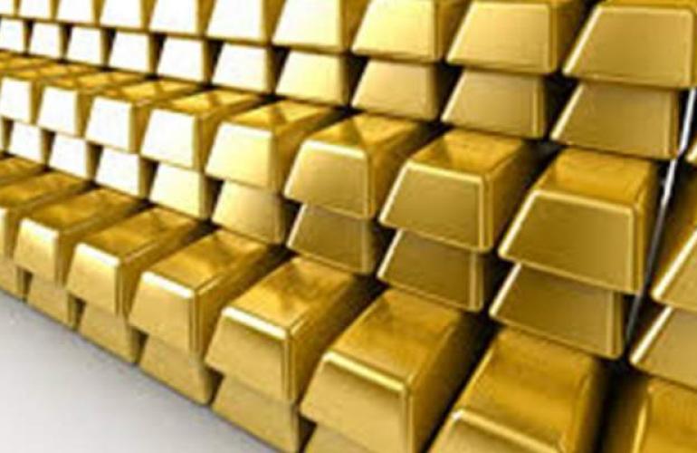الطلب على الذهب يتراجع وقيمته تنخفض الى 1724.50 دولار للأونصة
