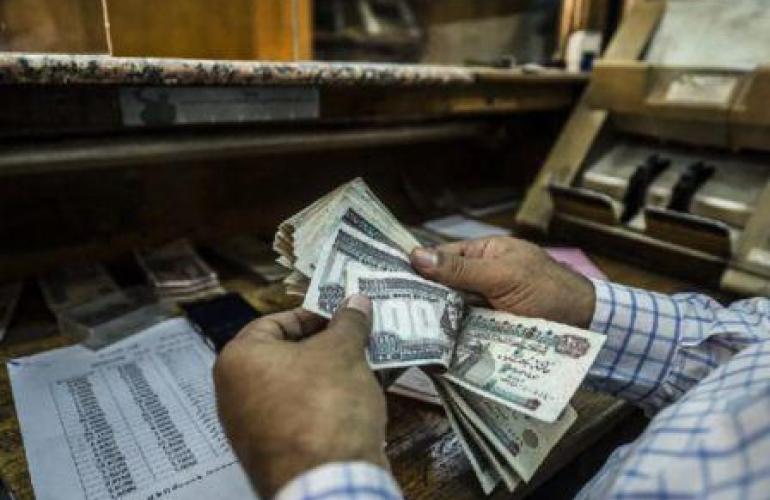 هل اقتربت مصر من أخطار التخلف عن سداد الديون الخارجية؟