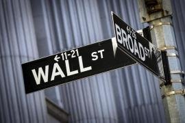 وول ستريت أمام انخفاض أكثر حدة.. شبح الركود قد يهوى بـ S&P لـ 3000 نقطة!