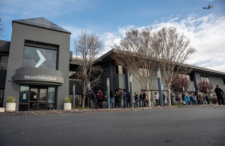 قراءة في أسباب أزمة المصارف الأخيرة وتوابعها المحتملة على الاقتصاد