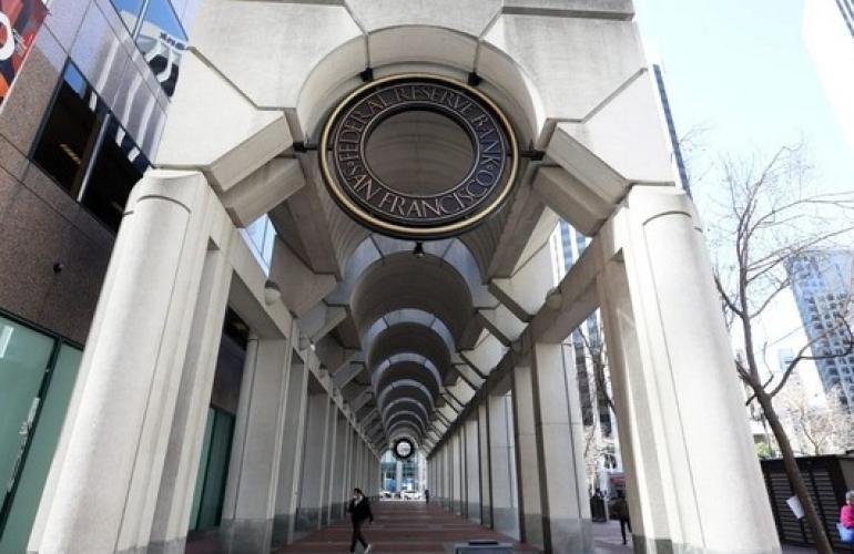 نصفها بعد أزمة Silicon Valley ..البنوك الأميركية “الأضعف” تخسر تريليون دولار من الودائع خلال عام