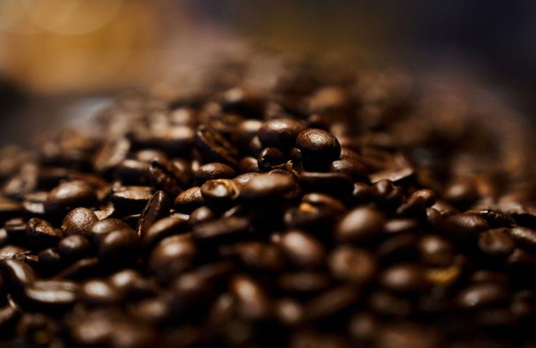 نقص محاصيل البن يلهب أسعار القهوة عبر العالم