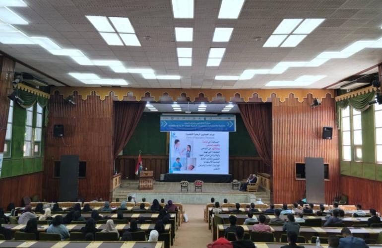 الدعوة لتوقيع ميثاق شرف مهني في مجال استيراد وانتاج الادوية في اليمن