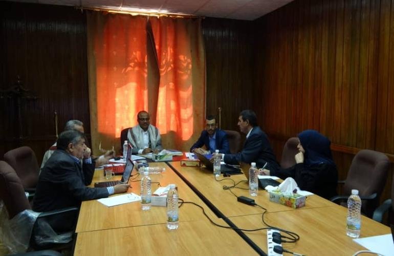 هيئة مكافحة الفساد تقر إحالة تسعة متهمين في قضيتي فساد إلى النيابة