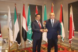 الاتحاد الدولي للمصرفيين العرب يمنح البنك اليمني للإنشاء والتعمير جائزة التميز في دعم التنمية وتطوير القطاع المصرفي اليمني