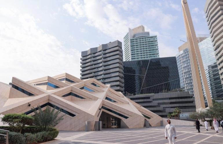 انكماش الاقتصاد السعودي 4.4% في الربع الثالث بضغط من الأنشطة النفطية