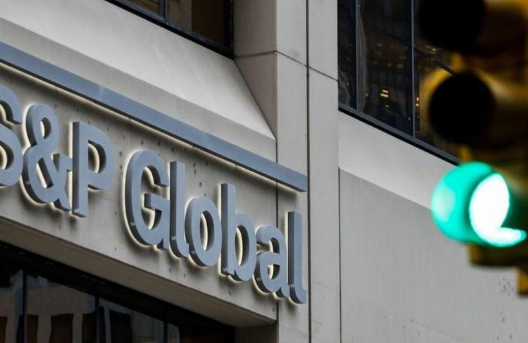 وكالة تصنيف دولية تقول بأن بنوك الخليج قد تواجه أعباء كبيرة حال اتسع الصراع بالمنطقة