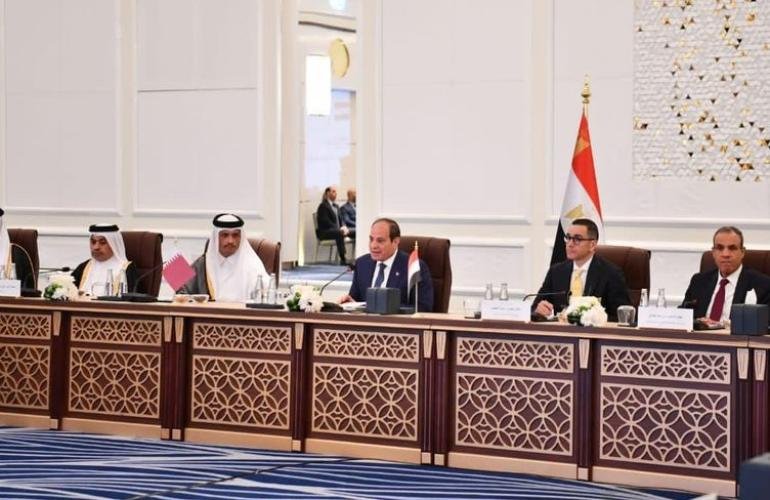 مصر تسعى لجذب استثمارات قطرية جديدة بملياري دولار في 2025