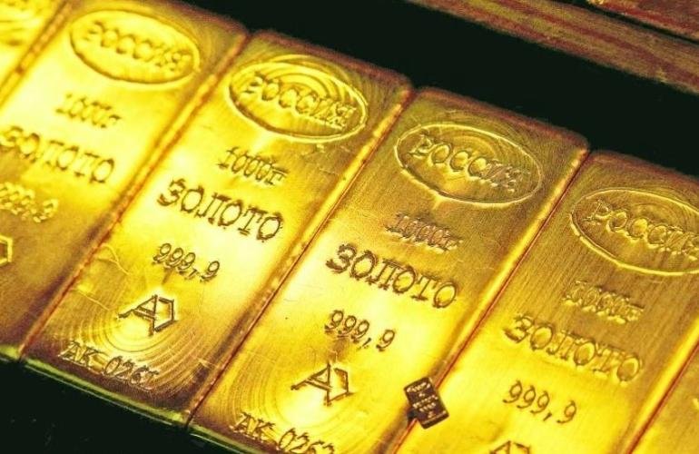 البنوك المركزية أسيرة بريق الذهب.. هل تطرق باب الـ 4000 دولار؟