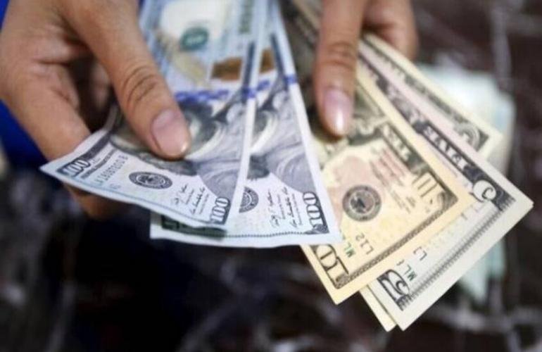 رئيس اتحاد البنوك في مصر يعلق على شائعة خروج الأموال الساخنة من بلاده بعد قرارات ترامب