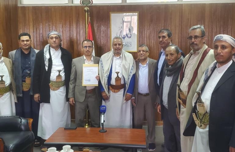 هيئة مكافحة الفساد تتسلم إقرار القائم بأعمال رئيس مصلحة الضرائب والجمارك