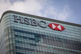 فضيحة مالية تهز العالم العربي.. HSBC يغلق حسابات 1000 من أثرياء الشرق الأوسط.. بينهم مصريون