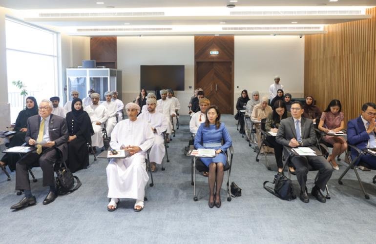 مباحثات عُمانية وتايلاندية لتعزيز آفاق التعاون الاقتصادي والتنموي