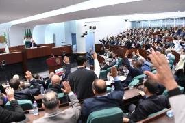 البرلمان الجزائري يقرّ أكبر موازنة في تاريخ البلاد