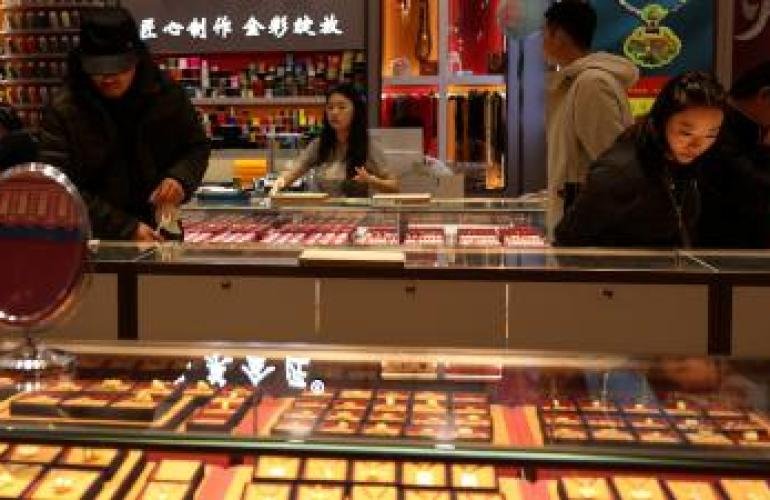 سباق عالمي على الذهب.. الصين تتقدّم وتستحوذ