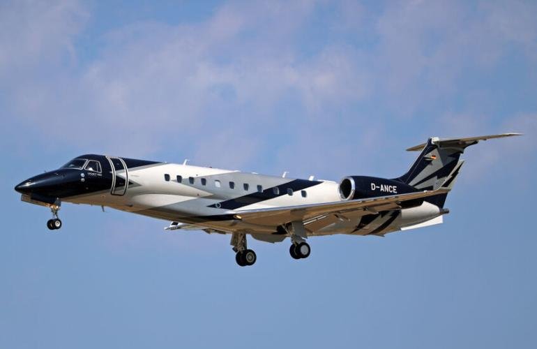 6 آلاف دولار في الساعة.. رحلة فاخرة لمدير الشرطة الكولومبية إلى مراكش تثير جدلا واسعا