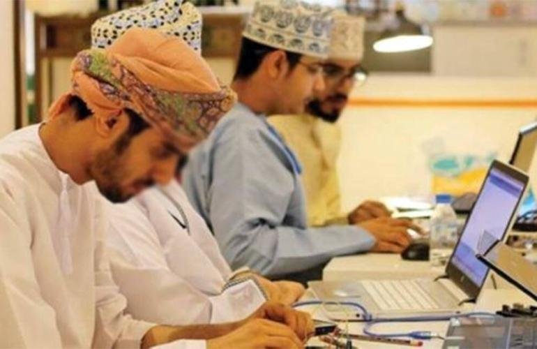 القطاع الخاص يربح.. زيادة وظائف العُمانيين 2.6% سنوياً بنهاية أكتوبر