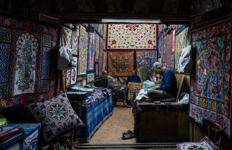  أزمة الطاقة تجبر الحكومة المصرية على غلق المحال التجارية