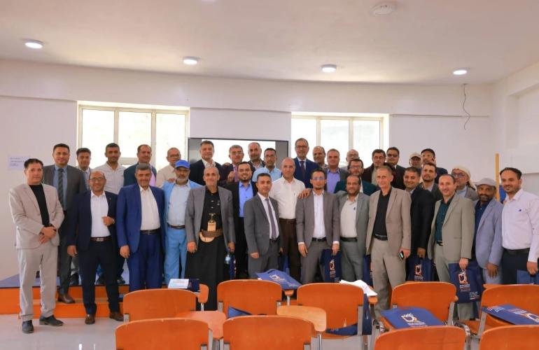 جامعة الرشيد الذكية تقيم ورشة تدريبية رائدة لتحويل التعليم من "التلقين" إلى "صناعة المعنى" باستخدام الذكاء الاصطناعي