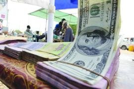 اقتصاد الحرب يعصف بالجنيه السوداني.. شح السيولة وتهريب الذهب يحاصران الأسواق
